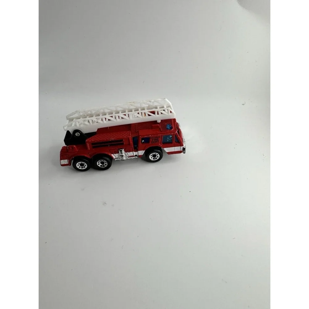 Vintage Matchbox RED Fire Engine Extending Ladder LQQK